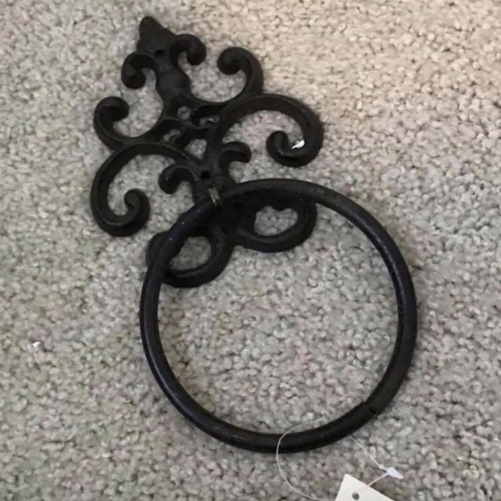 Cast Iron ornate kitchen towel holder home decor - Picture 3 of 6